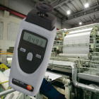 Безконтактний та контактний тахометр testo 470 для вимірювання частоти обертання, швидкості та довжини